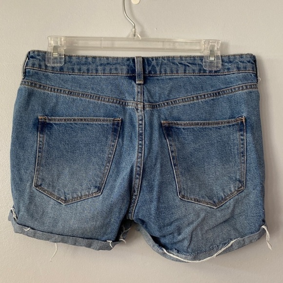 🚨CLEARANCE A1123-15 Jean Shorts - Picture 2 of 3